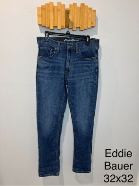 Eddie Bauer Men's Indigo Blue Straight Jeans